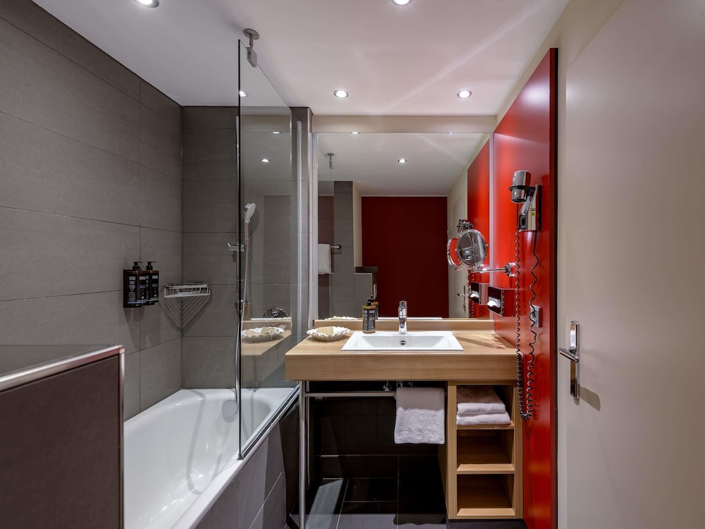 Habitación estándar con 2 camas individuales del hotel Mercure Stuttgart Airport Messe. Foto 6