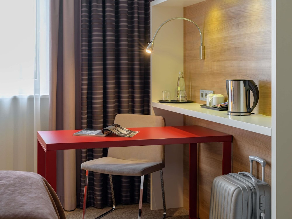 Habitación estándar con 2 camas individuales del hotel Mercure Stuttgart Airport Messe. Foto 8