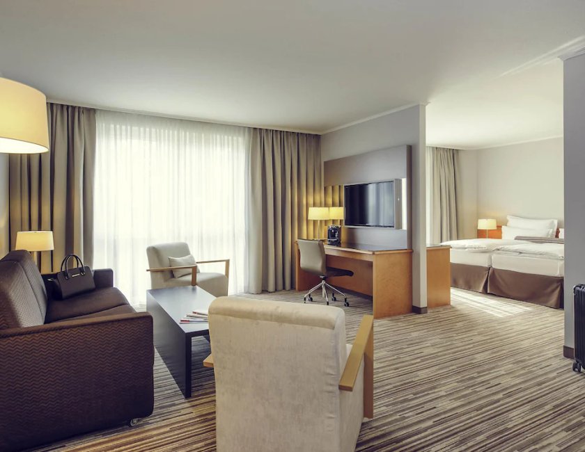 Suite Privilege con cama queen - size del hotel Mercure Düsseldorf Kaarst
