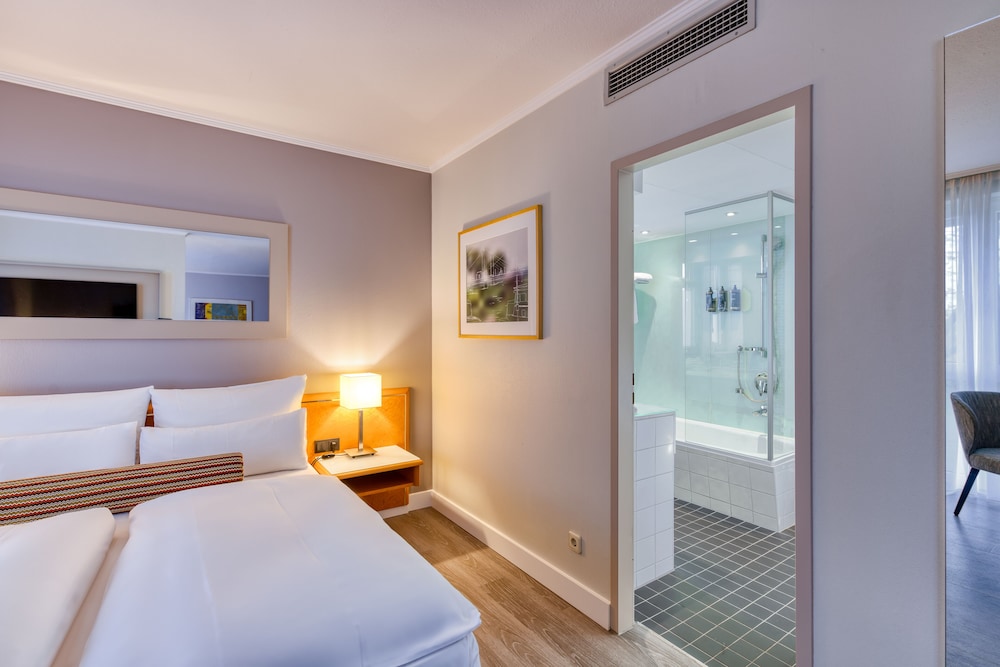 Suite Privilege con cama queen - size del hotel Mercure Düsseldorf Kaarst. Foto 3
