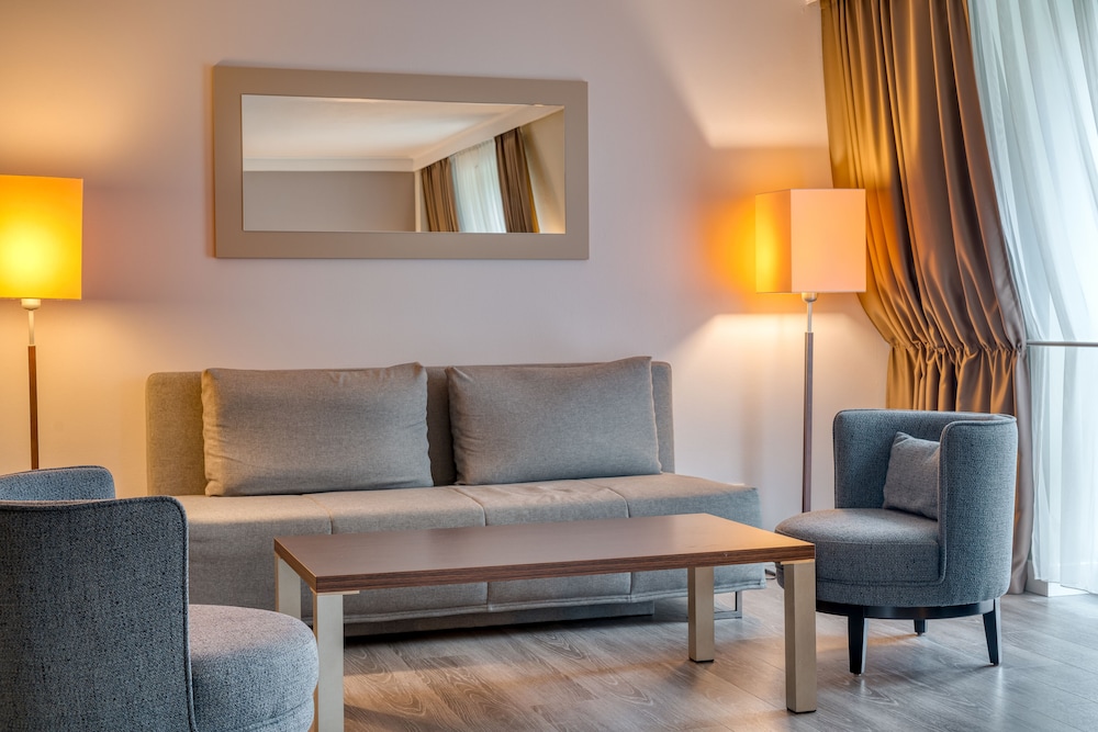 Suite Privilege con cama queen - size del hotel Mercure Düsseldorf Kaarst. Foto 5