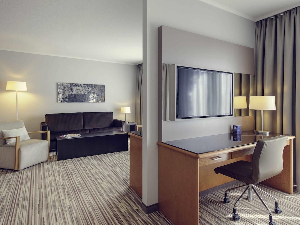 Suite Privilege con cama queen - size del hotel Mercure Düsseldorf Kaarst. Foto 8