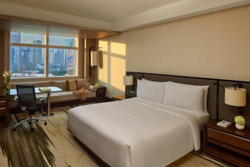 Deluxe Room Vista ciudad del hotel Gran Melia Jakarta. Foto 2