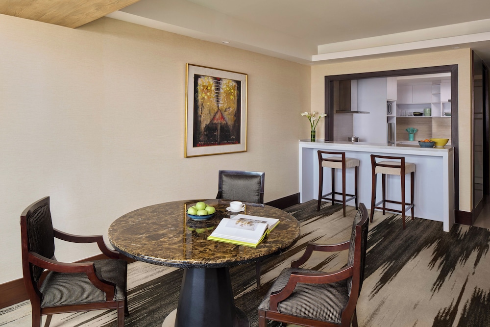 Premium One Bedroom Master Suite del hotel Gran Melia Jakarta. Foto 1