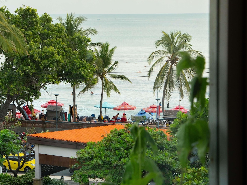 Habitación Deluxe con Vistas al Mar y Dos Camas Individuales (Hasta 2 Adultos y 1 Niño) del hotel Mercure Kuta Bali. Foto 1