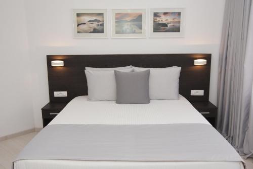 Habitación Doble Grande del hotel International Atene. Foto 2