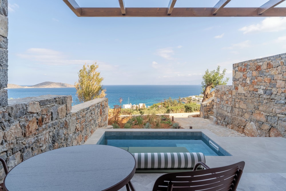 Loft con Piscina Privada y Vistas al Mar del hotel INNSiDE by Melia Elounda. Foto 1