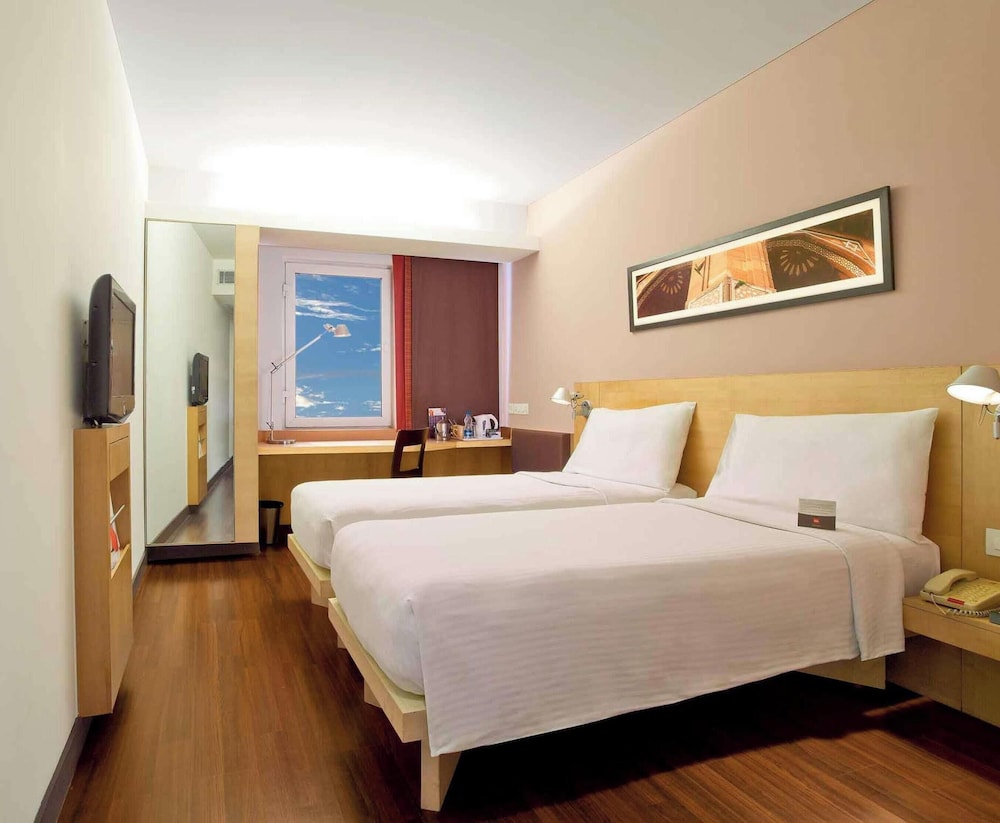 Habitación Superior Twin - 2 cervezas de cortesía por día del hotel Ibis Gurgaon Golf Course Road