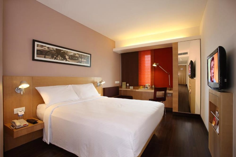 Habitación Premier Japonesa con 1 cama queen, Piso Ejecutivo del hotel Ibis Gurgaon Golf Course Road. Foto 2