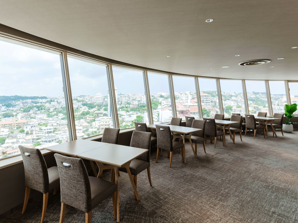 Habitación Ejecutiva, Camas Gemelas - No Fumador del hotel Novotel Okinawa Naha. Foto 10