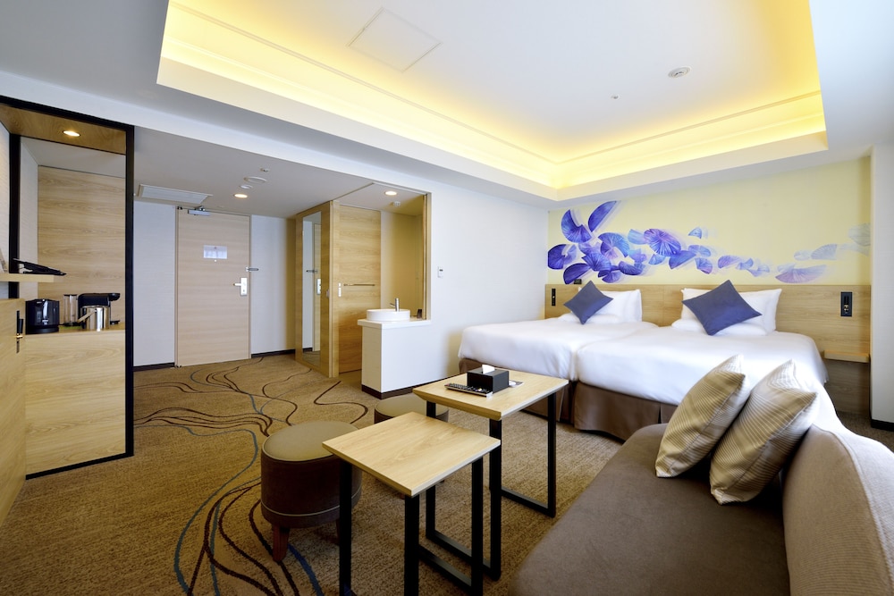 Habitación Deluxe Ejecutiva, Camas Gemelas - No Fumador del hotel Novotel Okinawa Naha. Foto 2