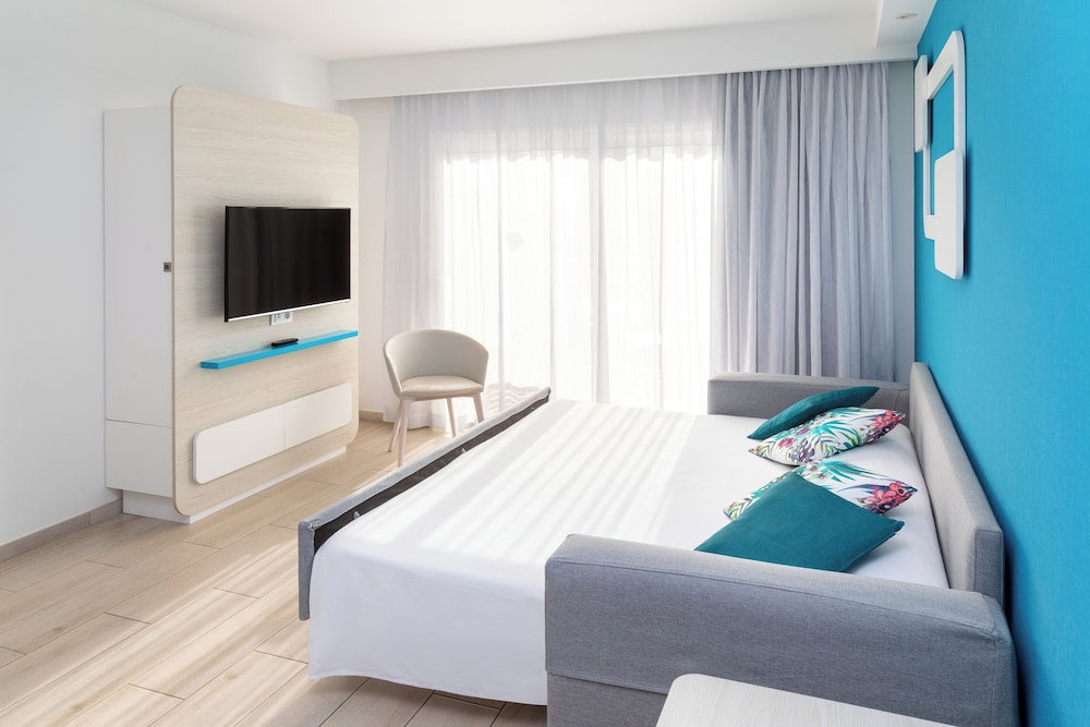 Suite, 1 habitación, cocina del hotel Tropical Park. Foto 4