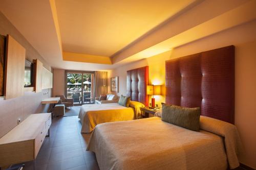 Alojamiento Familiar Doble con piscina del hotel Lopesan Baobab Resort. Foto 3