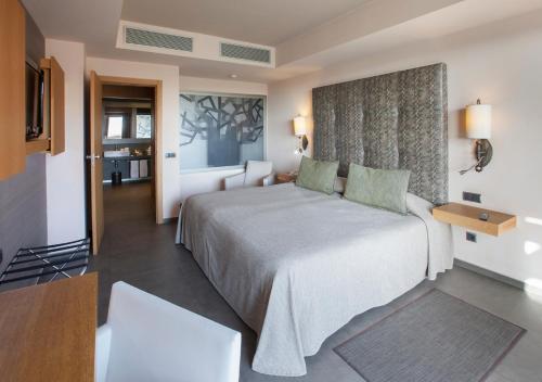 Suite junior del hotel Lopesan Baobab Resort. Foto 2