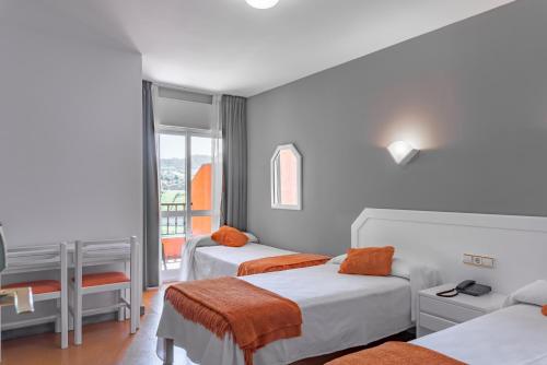 Alojamiento Triple del hotel Los Naranjos