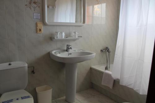 Alojamiento Triple del hotel Los Naranjos. Foto 2
