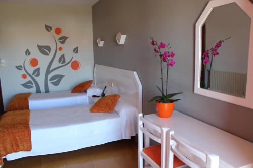 Oferta especial - Habitación Doble - 1 o 2 camas del hotel Los Naranjos