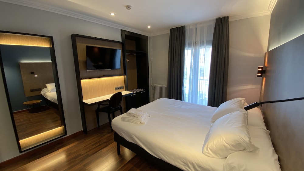 Habitación Standard del hotel Ibis Styles Figueres Ronda. Foto 3