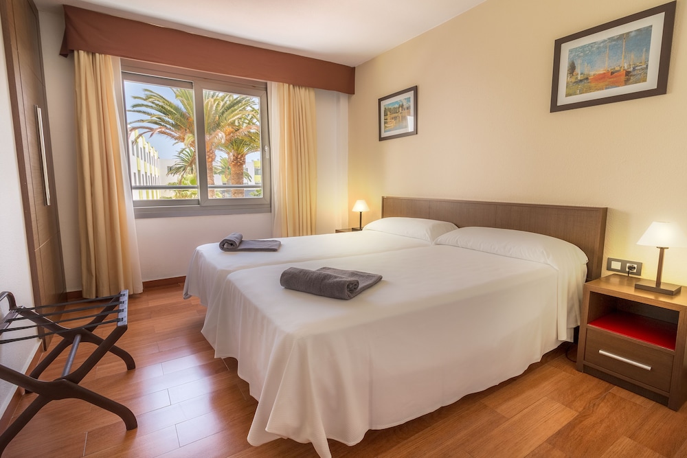 Habitación familiar del hotel LIVVO Corralejo Beach