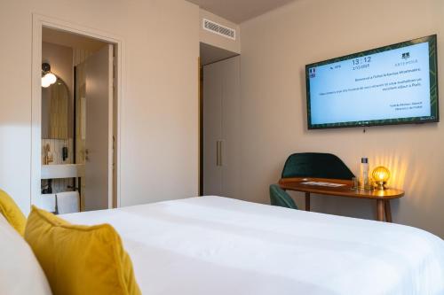 Habitación Clásica del hotel Artemisia Montmartre. Foto 9