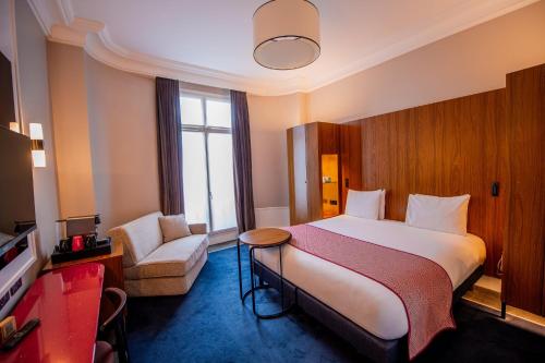 Habitación Premium con vistas a la ciudad y sofá cama individual - 1 cama extragrande del hotel Holiday Inn Paris Gare de Lyon Bastille. Foto 4