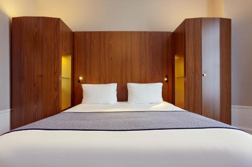 Habitación Premium del hotel Holiday Inn Paris Gare de Lyon Bastille. Foto 4