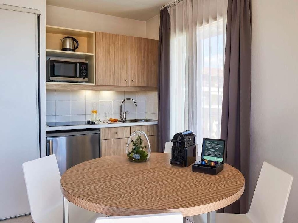 Apartamento superior de una habitación con balcón del hotel Adagio Access Nice Magnan. Foto 7