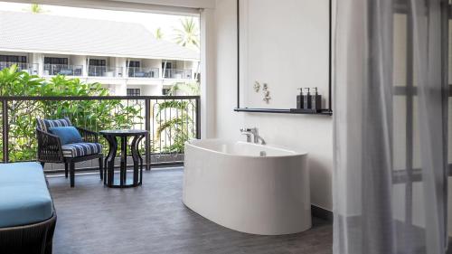 Habitación Deluxe del hotel Meliá Koh Samui. Foto 1