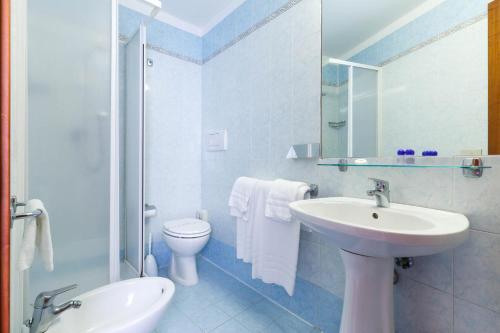 Habitación Individual Confort del hotel Paris. Foto 11