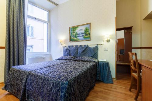 Habitación Doble Clásica - 1 o 2 camas del hotel Paris. Foto 16