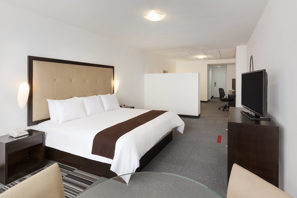 Suite, 1 cama de matrimonio grande, no fumadores (Matrimonial) del hotel Wyndham Costa del Sol Aeropuerto de Lima