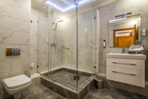 Habitación Doble Deluxe del hotel Marmara Budapest. Foto 4