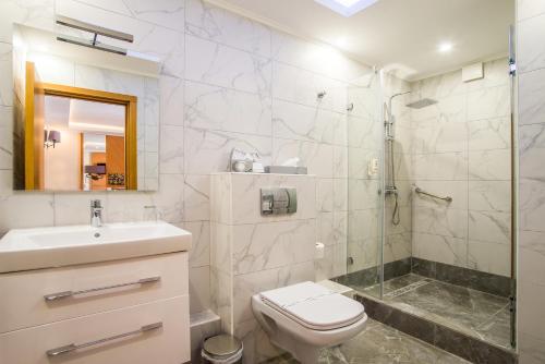 Habitación Doble Deluxe del hotel Marmara Budapest. Foto 5