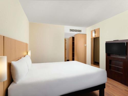 Habitación Doble Clásica del hotel Ibis Budapest Heroes Square. Foto 2