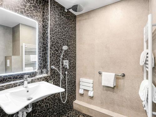 Superior King Room - City Side/Disability Access del hotel Ibis Budapest Heroes Square. Foto 3