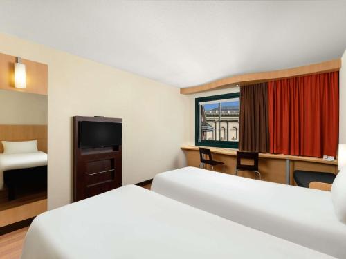 Habitación Doble Clásica - 2 camas del hotel Ibis Budapest Heroes Square. Foto 1