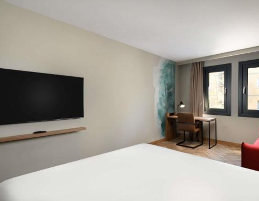 Habitación Doble Executive con sofá del hotel Ibis Budapest Heroes Square. Foto 5