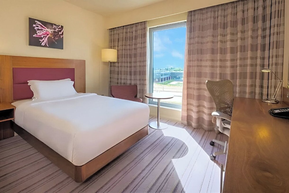 Habitación estándar, 1 cama de matrimonio, accesible para personas con discapacidad del hotel Hilton Garden Inn Luton North, United Kingdom. Foto 6