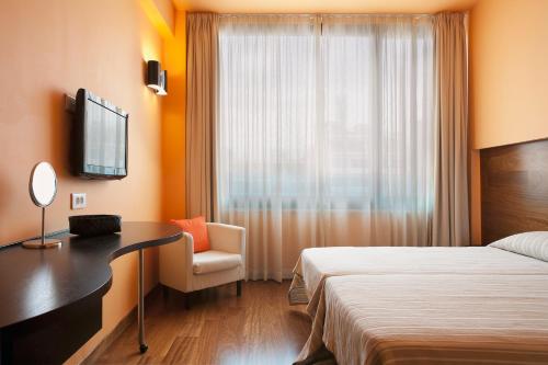 Habitación Doble con vistas a la Acrópolis - 1 2 camas del hotel Athens Center Square. Foto 3