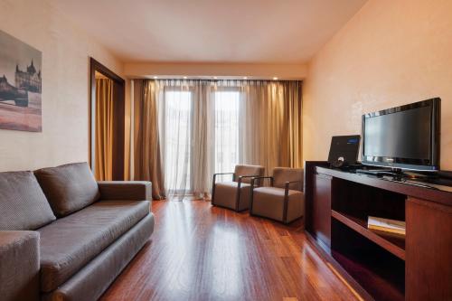Suite Junior del hotel Exe Budapest Center. Foto 3
