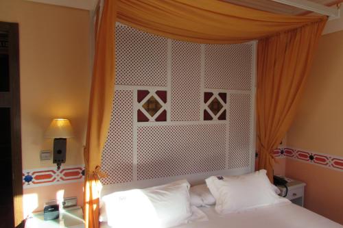 Suite Superior del hotel Suites Gran Via 44. Foto 7