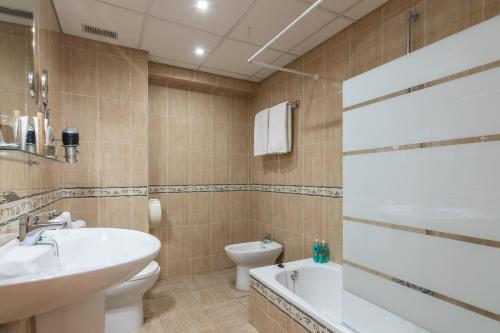 Habitación Doble del hotel Don Diego by Ĥ. Foto 5