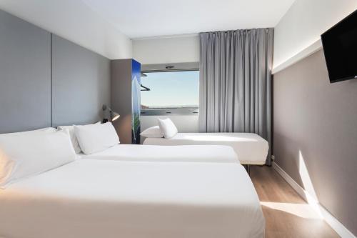 Triple room del hotel B&B Valencia Aeropuerto. Foto 3