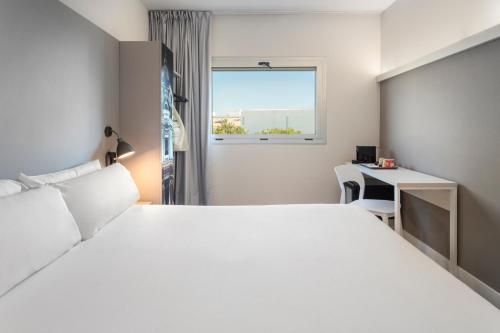Habitación Doble Superior del hotel B&B Valencia Aeropuerto. Foto 2