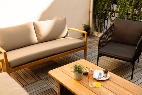 Habitación Doble Confort con terraza del hotel Solly. Foto 5