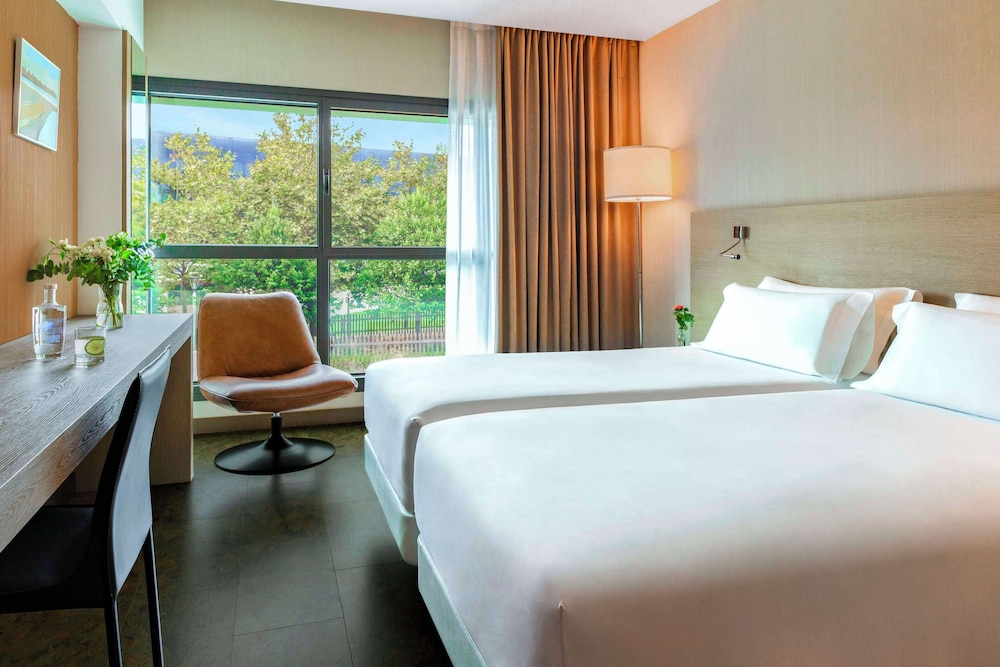 Habitación estándar del hotel Nh Gijón. Foto 3