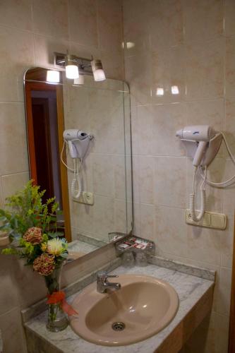 Habitación Doble - 2 camas del hotel Helmántico. Foto 2