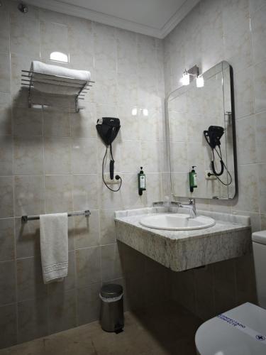 Habitación Individual del hotel Helmántico. Foto 2