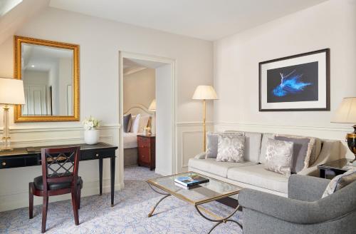 Suite de 1 dormitorio del hotel InterContinental Paris le Grand by IHG