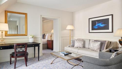Suite de 1 dormitorio del hotel InterContinental Paris le Grand by IHG. Foto 3
